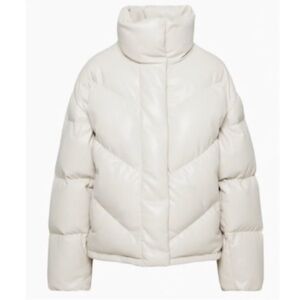 Wilfred The Cloud Puffer, Matte Pearl, vegan leather, size L.